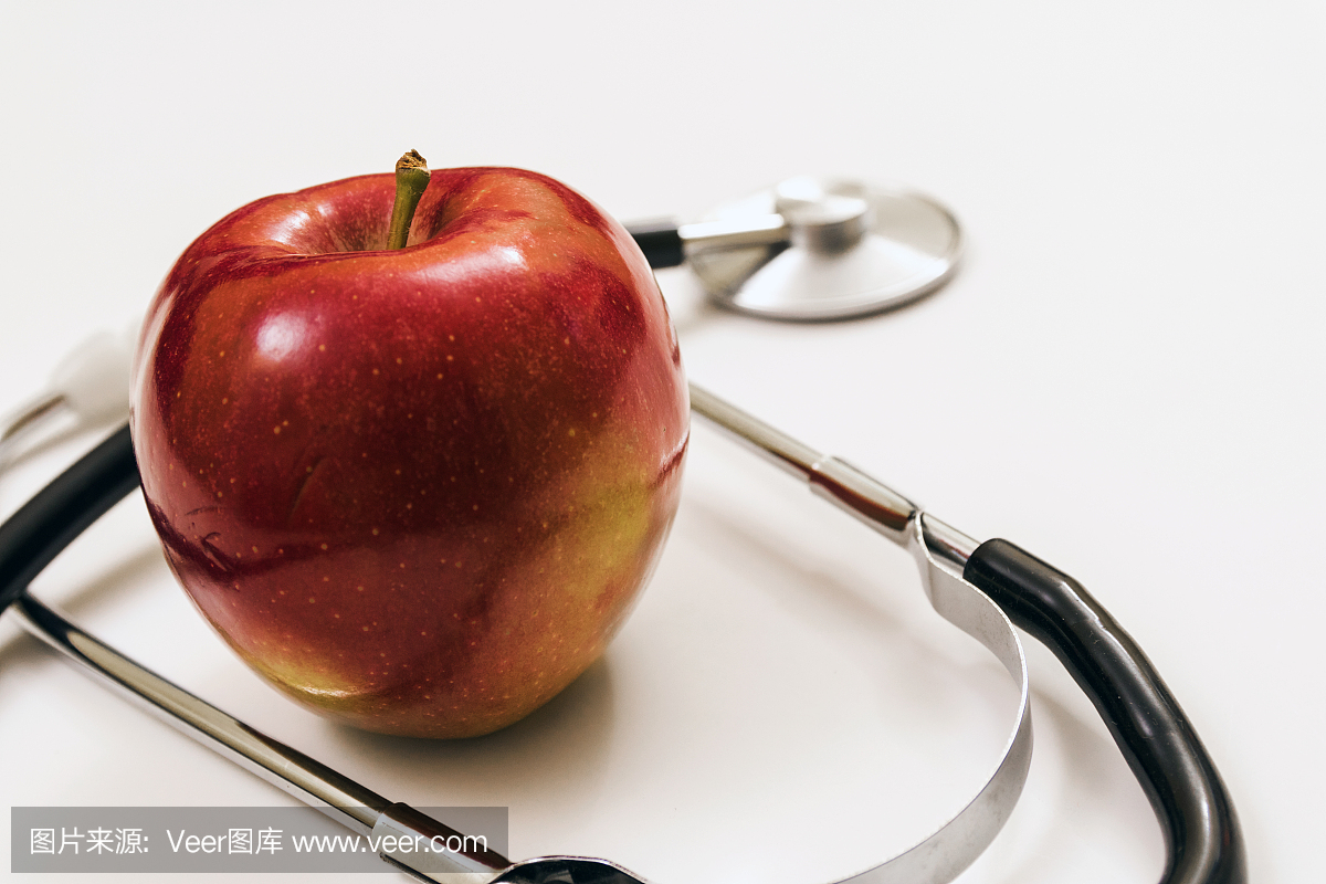 苹果概念听诊器,用于饮食、保健、营养或医疗保险