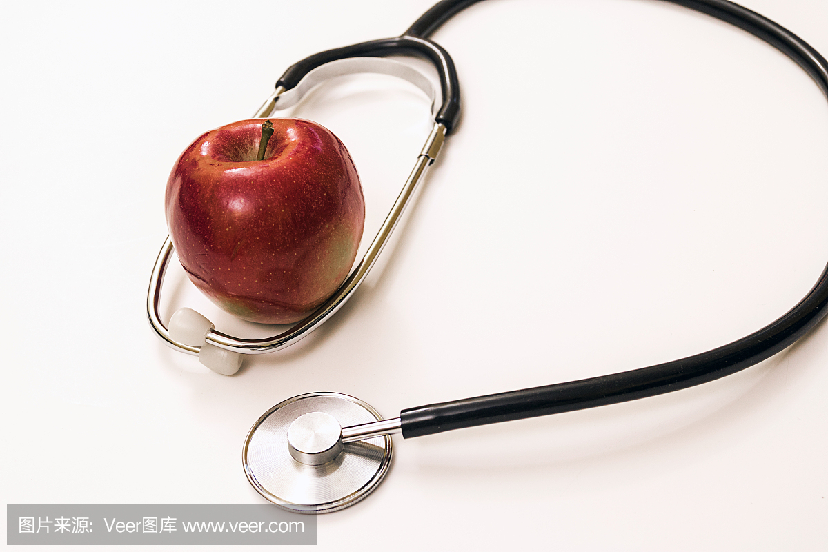 苹果概念听诊器,用于饮食、保健、营养或医疗保险